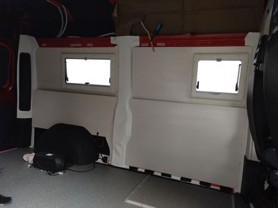 Bild 042: Verkleidungsplatten fahrerseitig