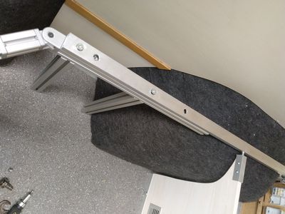 Bild 077: Das hintere Stützprofil